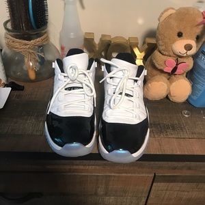 Air Jordan Retro 11 Low Emerald